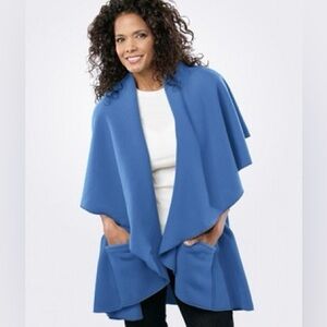 Janska Annie blanket wrap in marine blue fleece